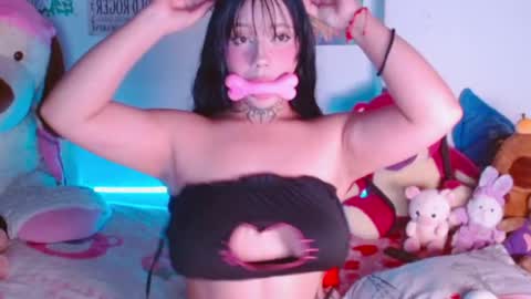 Snapshot of ellope chatting on 12-01-25, 12:48 Ellope online show from 12-01-25, 12:48