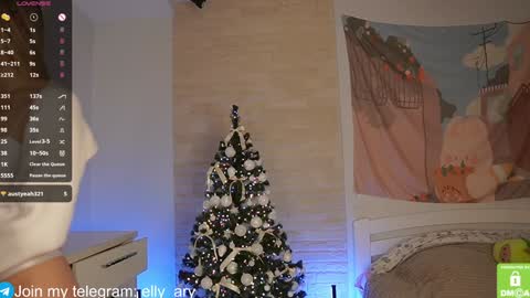 Snapshot of elly_ary chatting on 01-08-25, 06:20 elly_ary online show from 01-08-25, 06:20