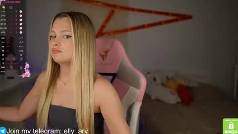 Snapshot of elly_ary chatting on 10-25-25, 05:08 elly_ary online show from 10-25-25, 05:08