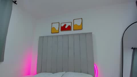 elly online show from 12-20-25, 12:51