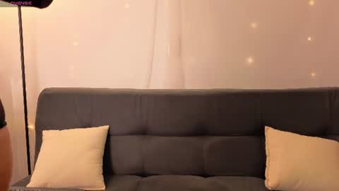 elly online show from 06-20-26, 01:19