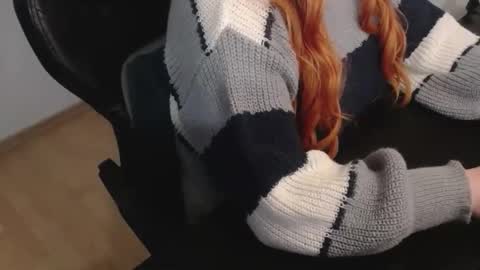 Elly online show from 12-04-25, 05:54