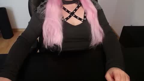 Elly online show from 03-17-26, 02:53