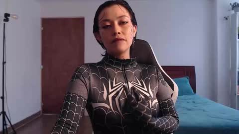 Emy Castro online show from 10-17-25, 06:21