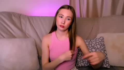 Snapshot of ellycolins_ chatting on 03-03-26, 03:12 Elly online show from 03-03-26, 03:12