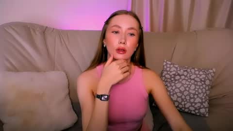 Snapshot of ellycolins_ chatting on 04-14-26, 03:12 Elly online show from 04-14-26, 03:12