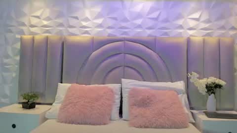 Ellye online show from 06-21-26, 11:24