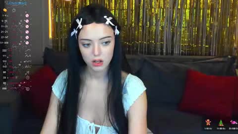 Snapshot of ellyford chatting on 12-24-24, 05:13 Elly online show from 12-24-24, 05:13