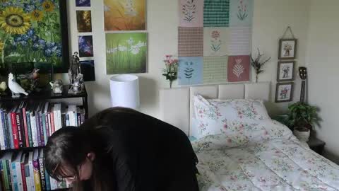 Elly Naomi online show from 05-09-26, 04:56