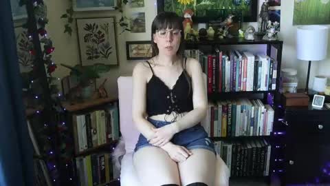 Elly Naomi online show from 05-16-26, 05:01