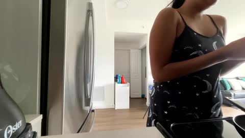 Elly online show from 09-21-25, 02:40