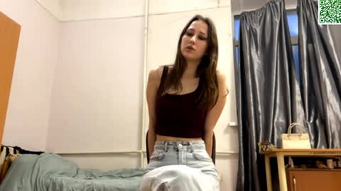 Snapshot of ellyspoerer chatting on 04-03-26, 04:16 Sonya online show from 04-03-26, 04:16