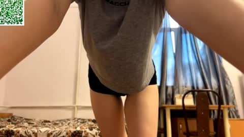Snapshot of ellyspoerer chatting on 05-11-26, 04:37 Sonya online show from 05-11-26, 04:37