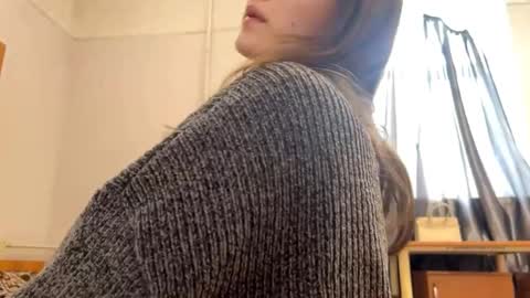 Snapshot of ellyspoerer chatting on 05-14-26, 05:14 Sonya online show from 05-14-26, 05:14