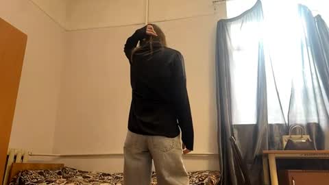 Snapshot of ellyspoerer chatting on 05-15-26, 03:08 Sonya online show from 05-15-26, 03:08