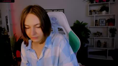 elma_lily online show from 10-09-25, 07:06