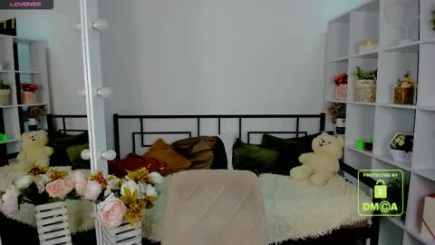 elma_lily online show from 11-12-25, 07:09