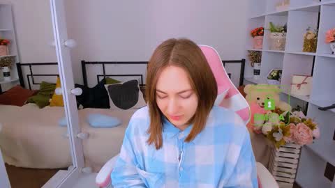 elma_lily online show from 01-18-26, 07:23