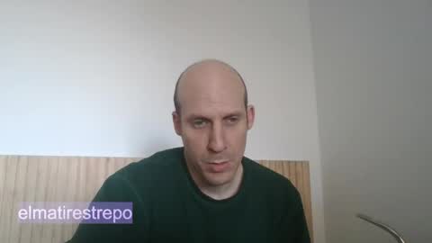 Snapshot of elmatirestrepo chatting on 05-17-26, 04:03 Mati Restrepo online show from 05-17-26, 04:03