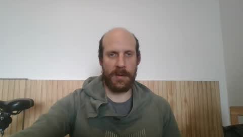 Snapshot of elmatirestrepo chatting on 07-20-26, 04:20 Mati Restrepo online show from 07-20-26, 04:20