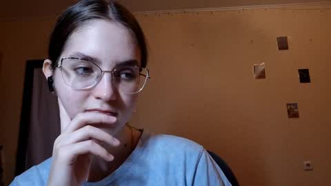 Kate online show from 05-17-26, 02:24