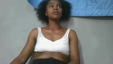 elodie228680 online show from 05-11-26, 05:46