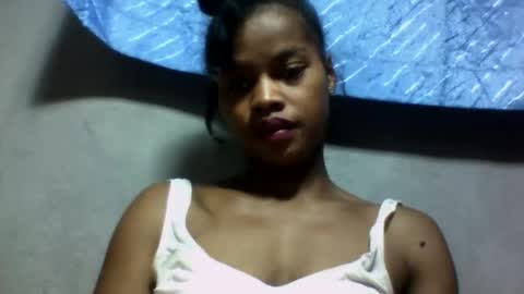 elodie228680 online show from 06-01-26, 06:59