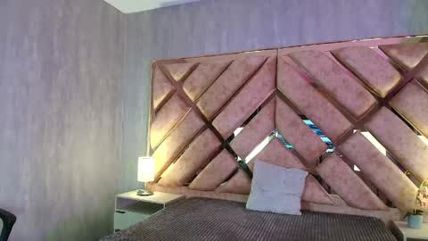 Elodie  online show from 05-06-26, 12:32