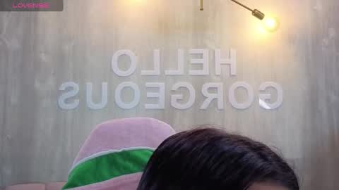 Elody  online show from 10-29-25, 03:09