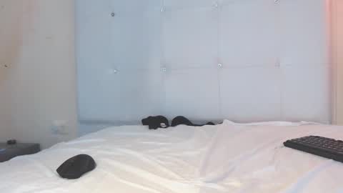 eloisa_ferrer_ online show from 12-17-24, 06:56