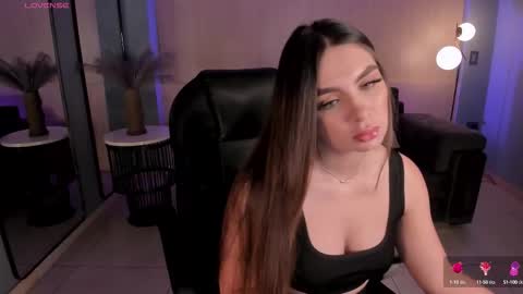 ELOISA OLIVERO online show from 10-06-25, 11:40