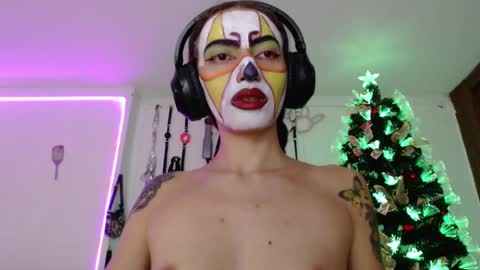 Snapshot of eloise_brown_ chatting on 12-28-24, 08:58 Chelsea Please help me to reach 100 thumbs up online show from 12-28-24, 08:58