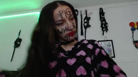 Snapshot of eloise_brown_ chatting on 01-14-25, 05:08 Chelsea Please help me to reach 100 thumbs up online show from 01-14-25, 05:08