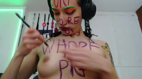 Snapshot of eloise_brown_ chatting on 01-28-25, 12:05 Chelsea Please help me to reach 100 thumbs up online show from 01-28-25, 12:05