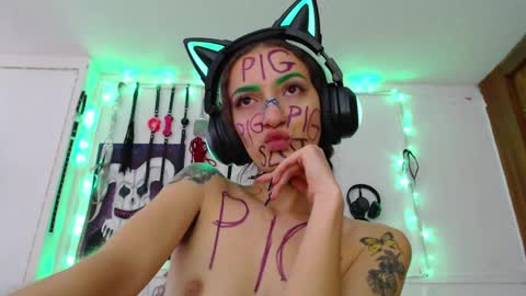 Snapshot of eloise_brown_ chatting on 03-03-25, 06:12 Chelsea Please help me to reach 100 thumbs up online show from 03-03-25, 06:12