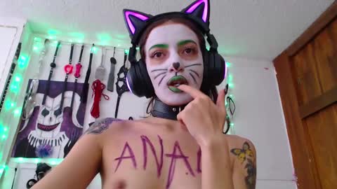 Snapshot of eloise_brown_ chatting on 03-09-25, 06:54 Chelsea Please help me to reach 100 thumbs up online show from 03-09-25, 06:54