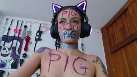 Snapshot of eloise_brown_ chatting on 03-11-25, 04:51 Chelsea Please help me to reach 100 thumbs up online show from 03-11-25, 04:51