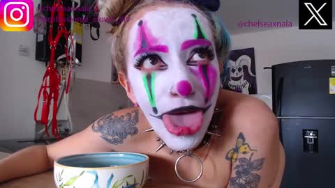 Snapshot of eloise_brown_ chatting on 09-16-25, 07:59 Chelsea Please help me to reach 100 thumbs up online show from 09-16-25, 07:59