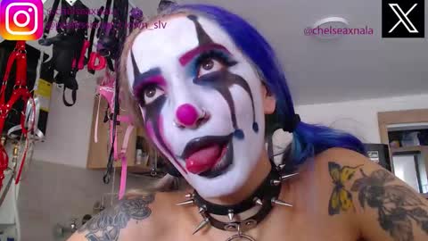 Snapshot of eloise_brown_ chatting on 09-18-25, 04:53 Chelsea Please help me to reach 100 thumbs up online show from 09-18-25, 04:53