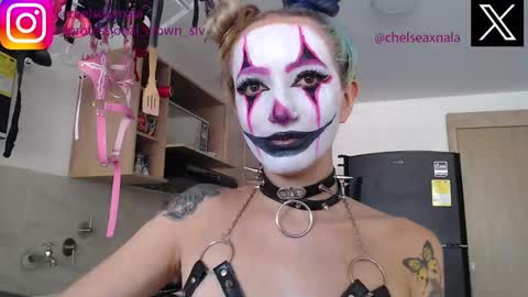 Snapshot of eloise_brown_ chatting on 09-20-25, 07:15 Chelsea Please help me to reach 100 thumbs up online show from 09-20-25, 07:15