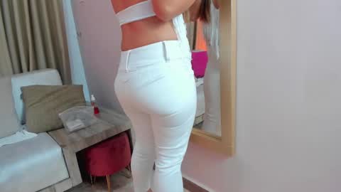 EloiseQuinn online show from 03-05-25, 12:33