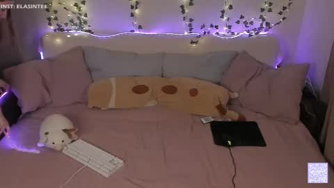 Ela give me a thumbs up if you like it  and this is important for the development of the account online show from 03-25-26, 08:26