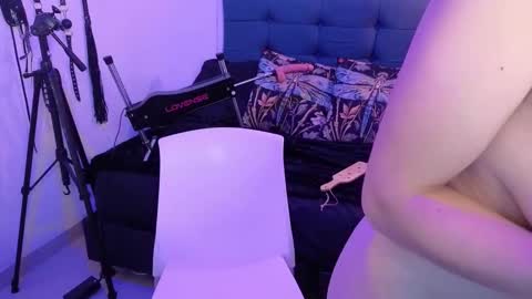 Snapshot of elowen_halley1 chatting on 09-27-25, 06:40 elowen_halley1 online show from 09-27-25, 06:40