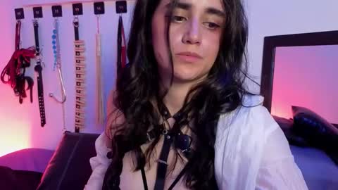 Snapshot of elowen_halley1 chatting on 02-21-26, 11:33 elowen_halley1 online show from 02-21-26, 11:33