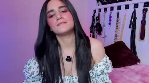 elowen_halley1 online show from 04-09-26, 06:46