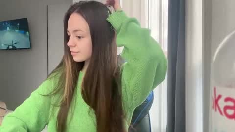 Milana online show from 04-21-26, 09:04