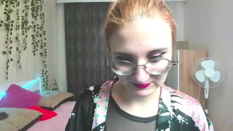 Snapshot of elsa_hot_here chatting on 12-13-24, 08:20 Elsa online show from 12-13-24, 08:20
