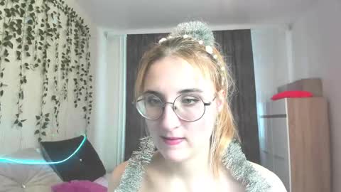 Snapshot of elsa_hot_here chatting on 01-23-25, 05:45 Elsa online show from 01-23-25, 05:45