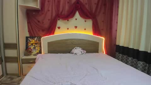 Elsa  online show from 03-26-26, 05:02