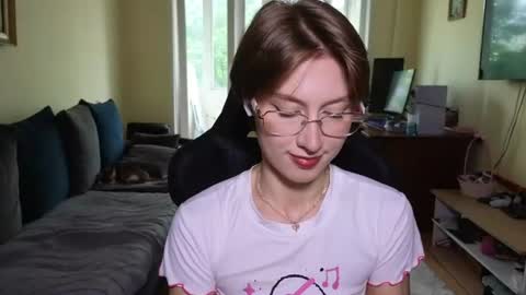 elsaangel online show from 06-12-26, 06:01
